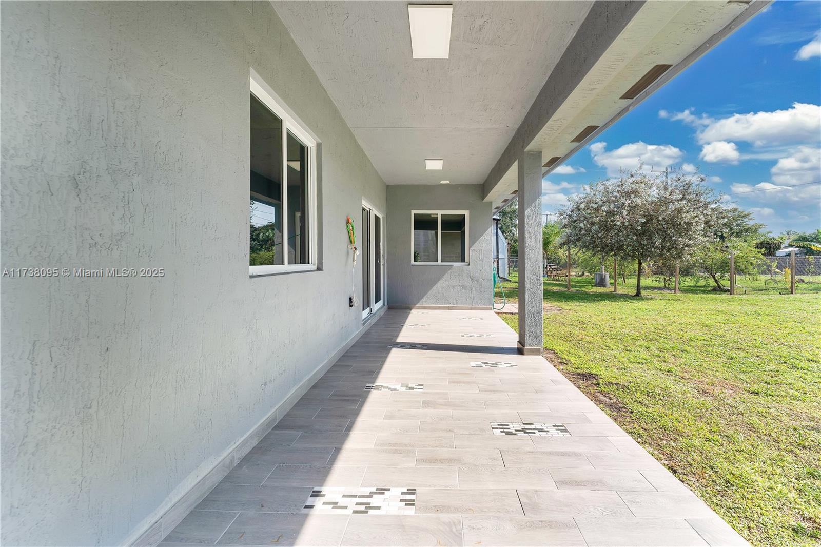 2824 NW 11th St