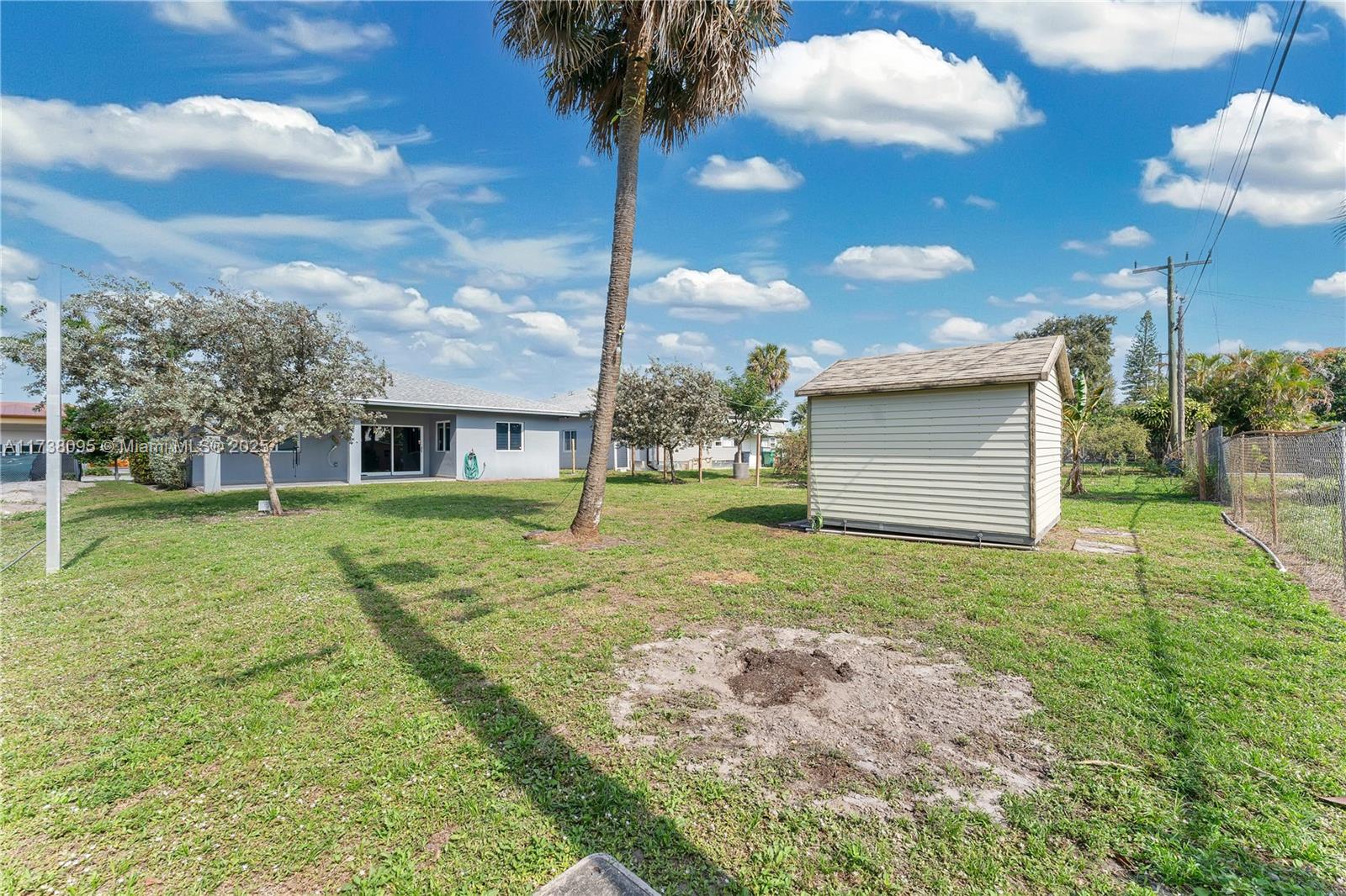 2824 NW 11th St