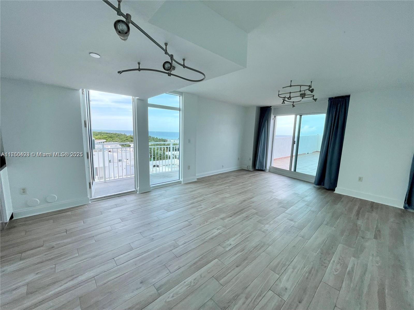 7600 Collins Ave # 1013