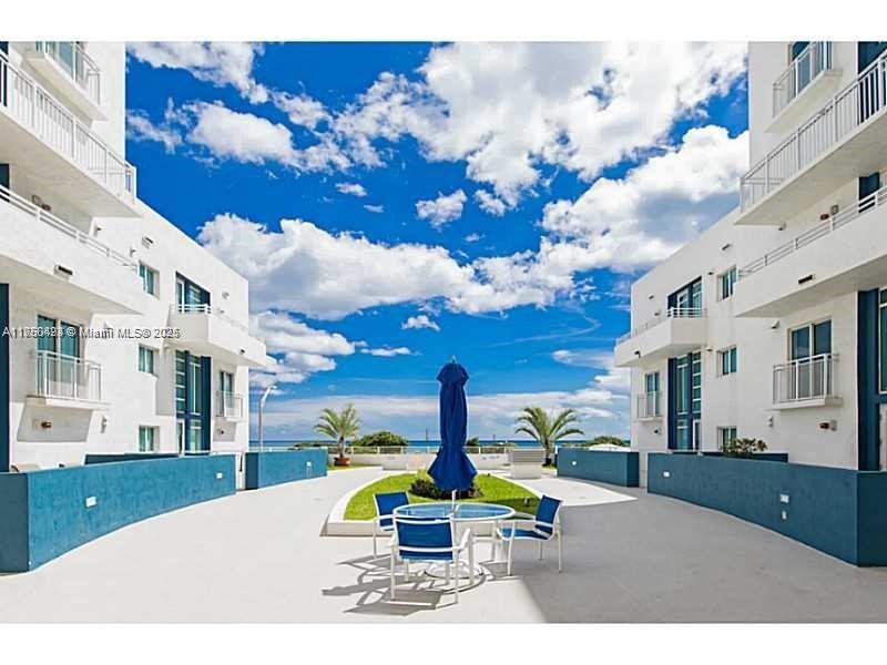 7600 Collins Ave # 1013