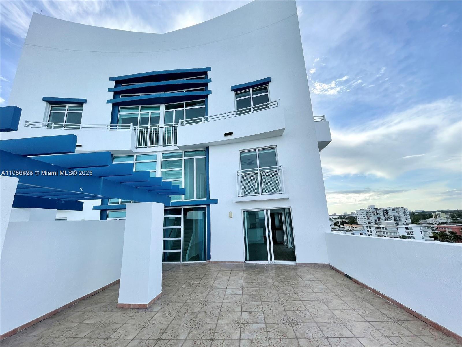 7600 Collins Ave # 1013
