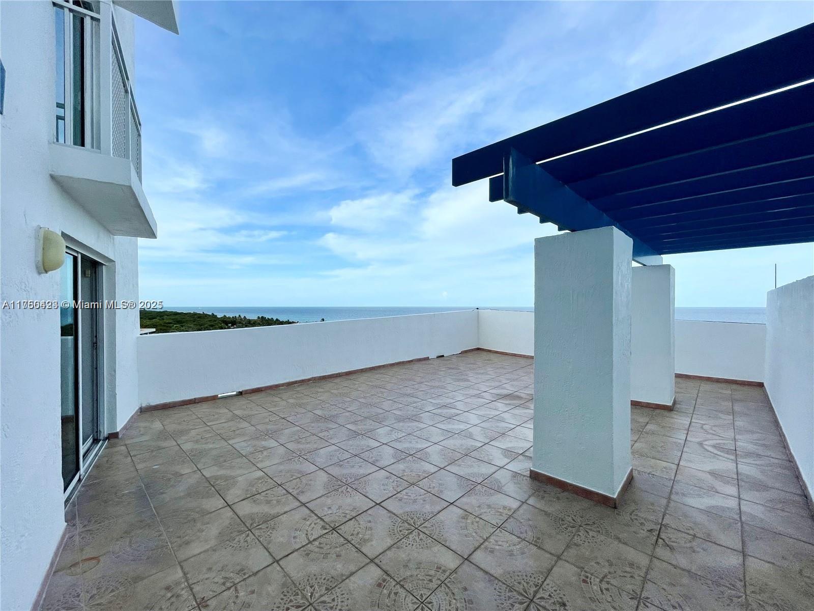 7600 Collins Ave # 1013