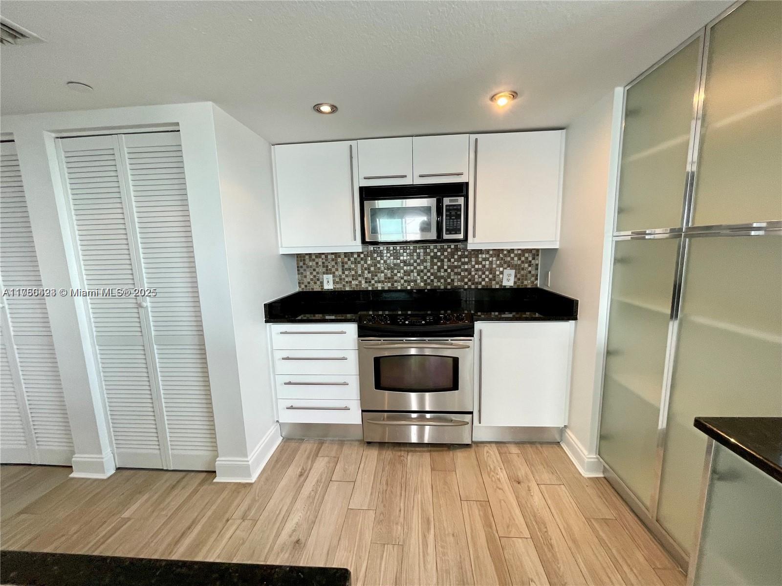 7600 Collins Ave # 1013