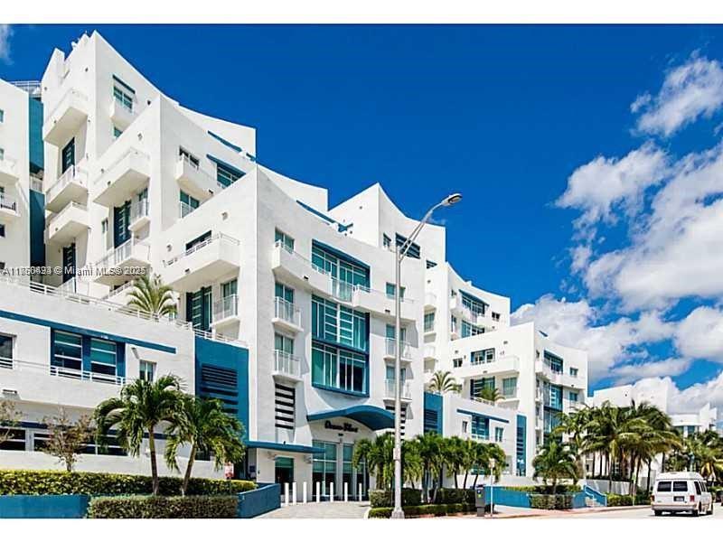 7600 Collins Ave # 1013