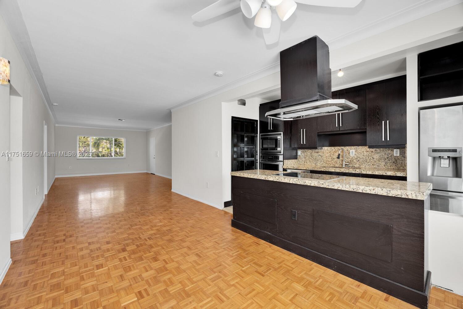 940 Sevilla Ave # 208