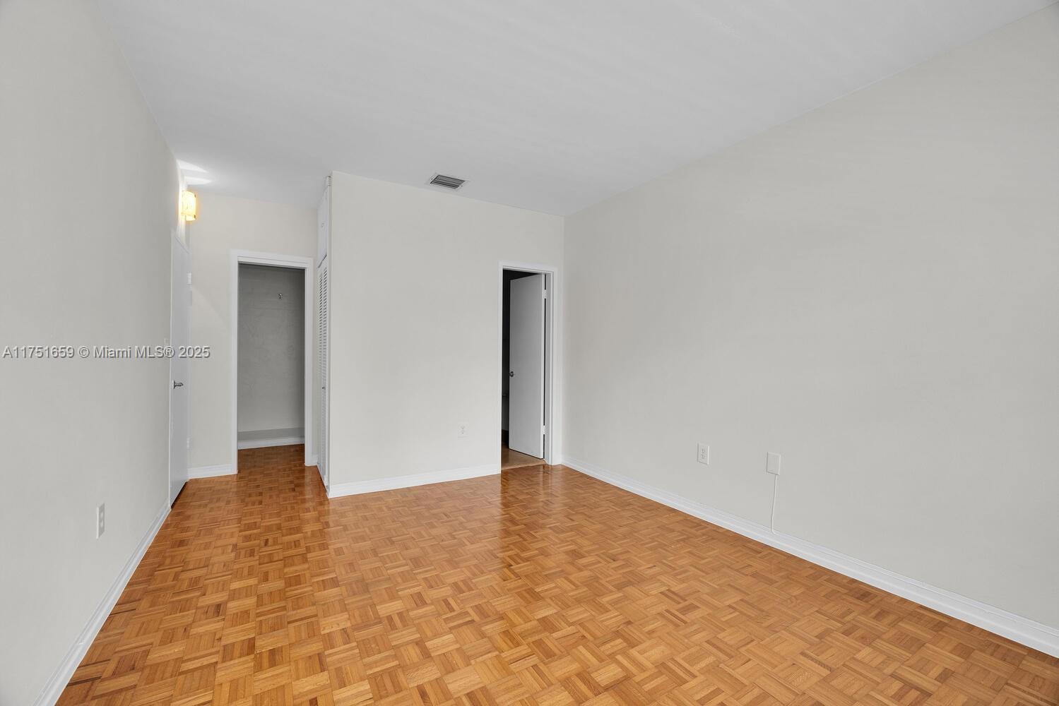 940 Sevilla Ave # 208