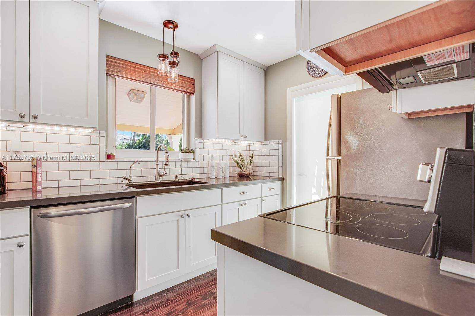1926 SW 17th Ter