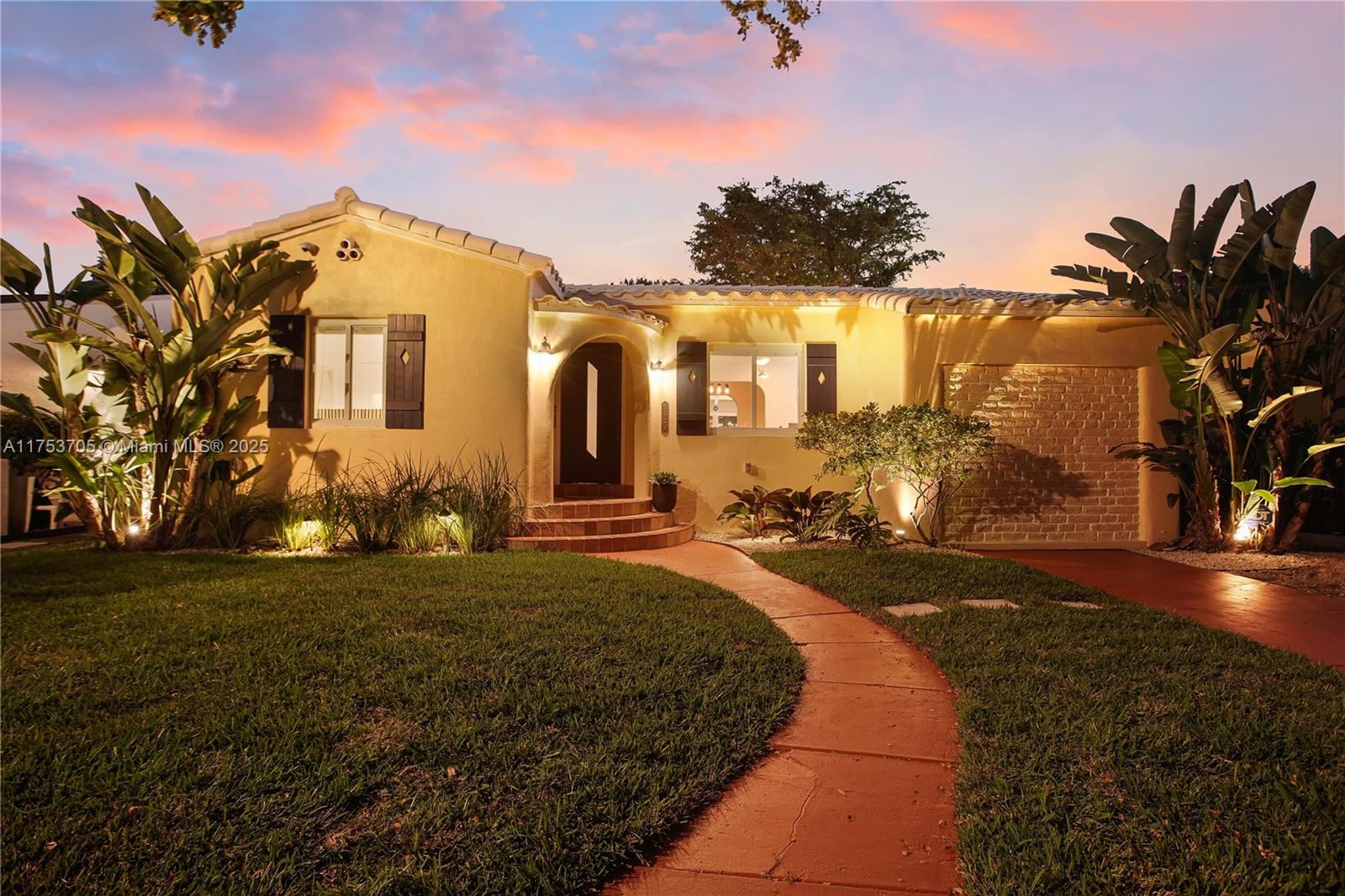 1926 SW 17th Ter