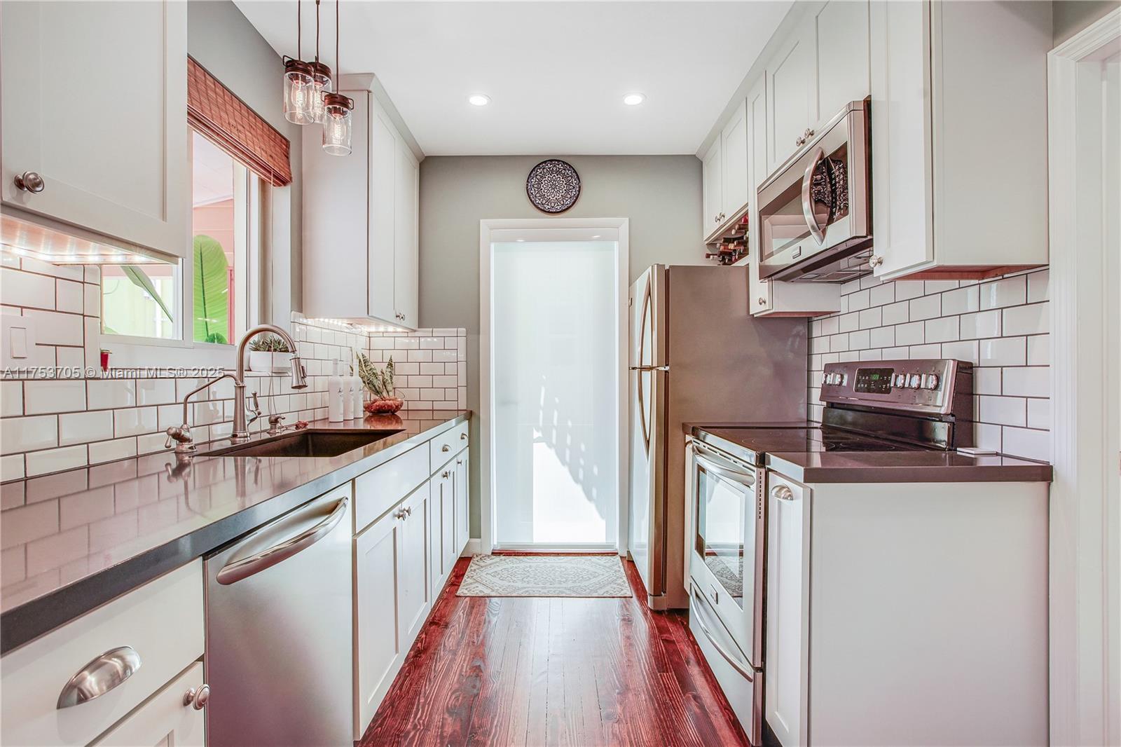 1926 SW 17th Ter
