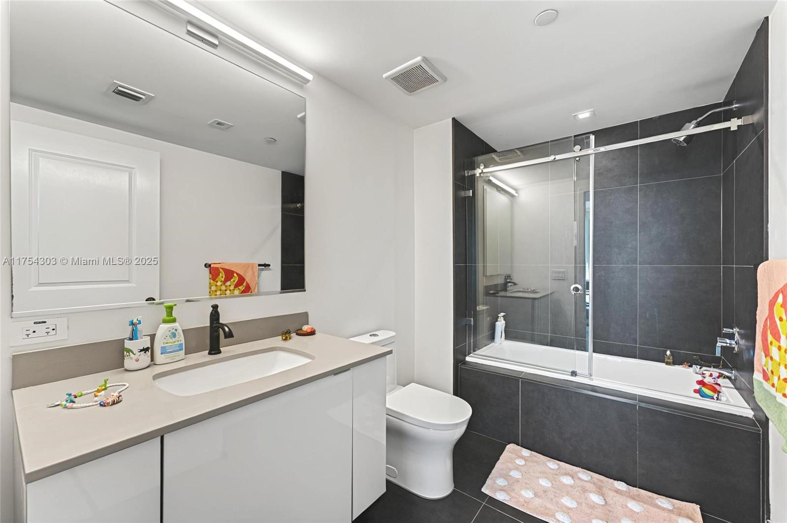 1600 NE 1st Ave # 3408