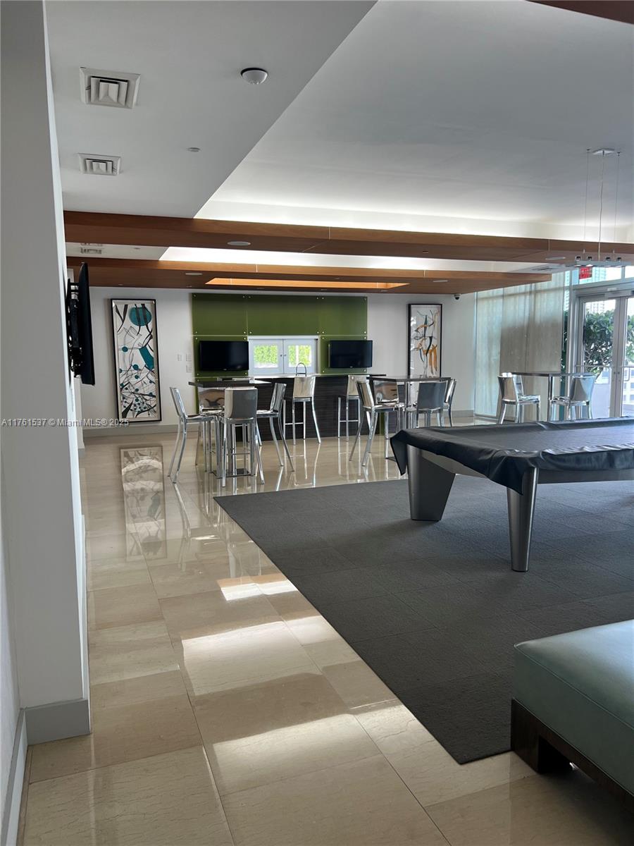 500 Brickell Ave # 2300