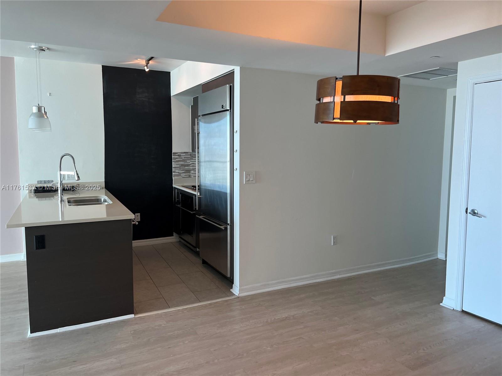 500 Brickell Ave # 2300