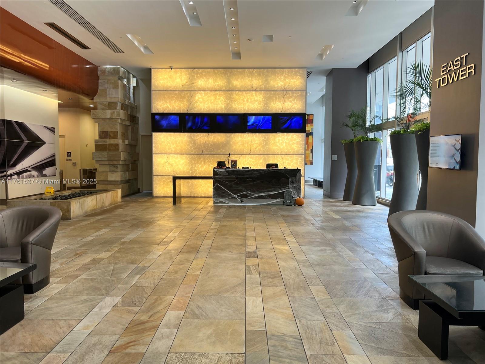 500 Brickell Ave # 2300