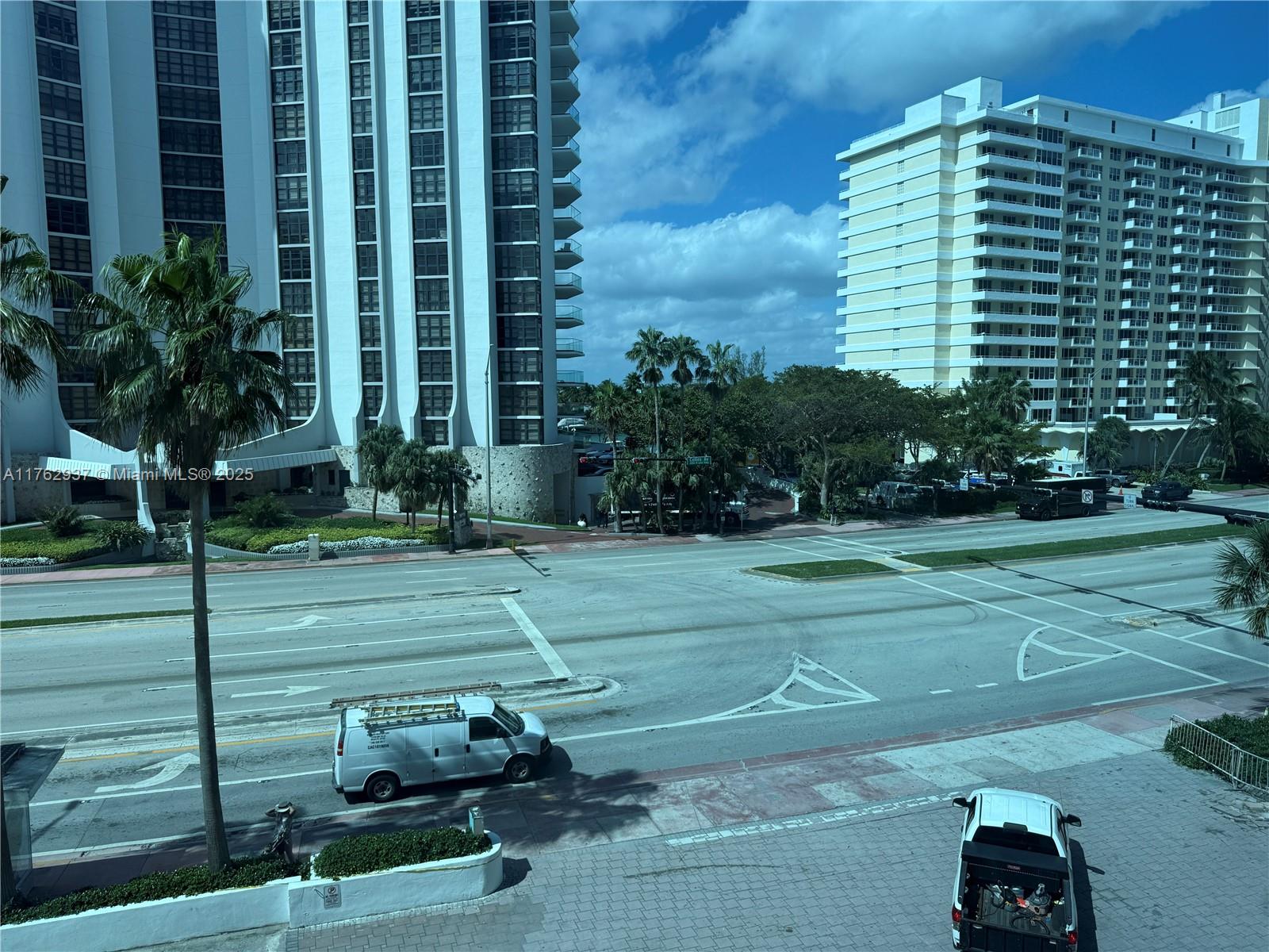 5445 Collins Ave # B7
