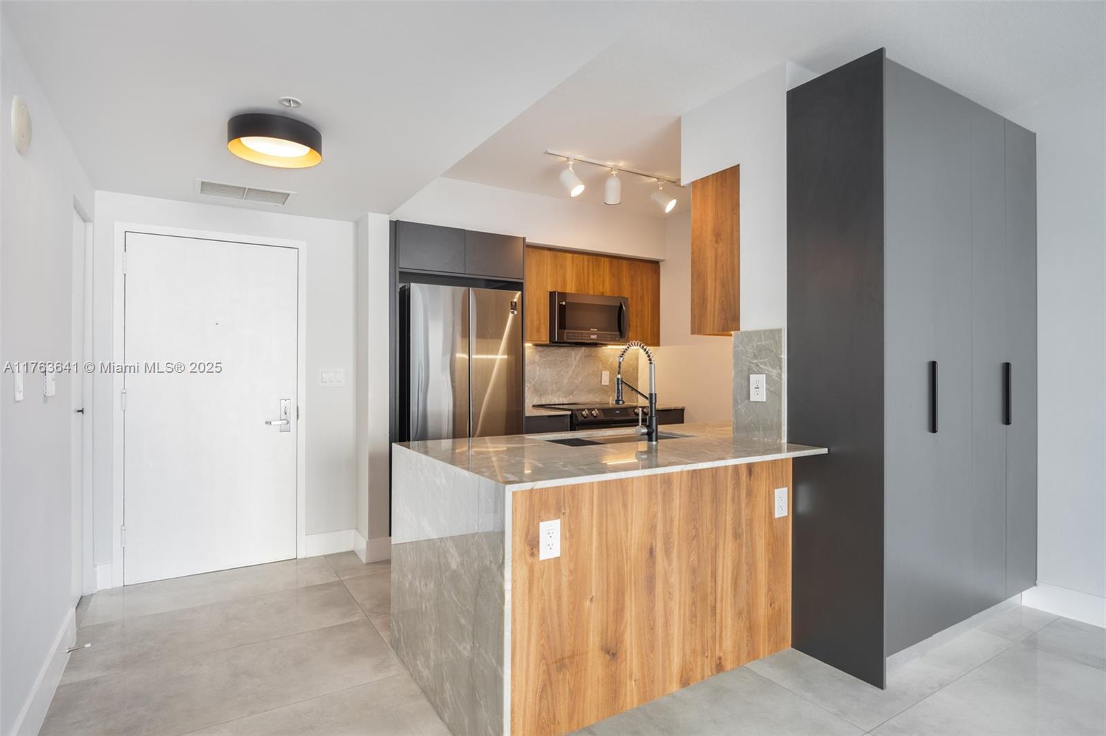 335 S Biscayne Blvd # 1502