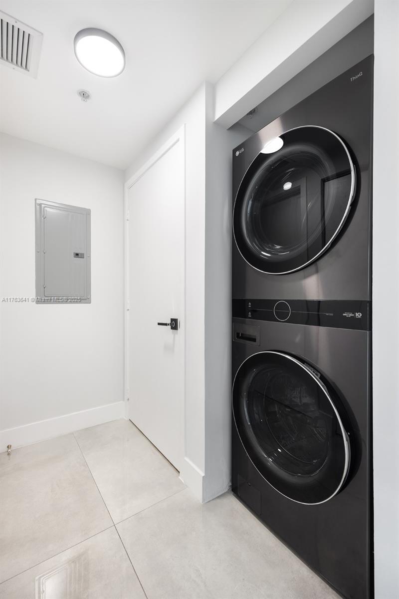 335 S Biscayne Blvd # 1502