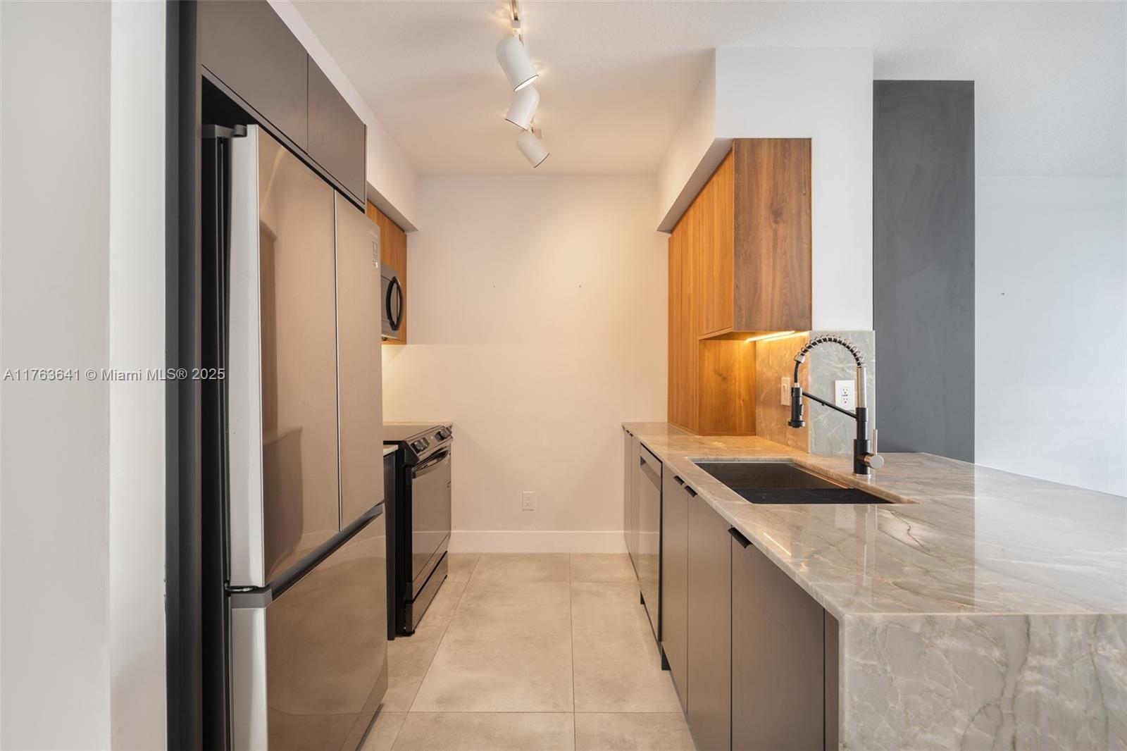 335 S Biscayne Blvd # 1502