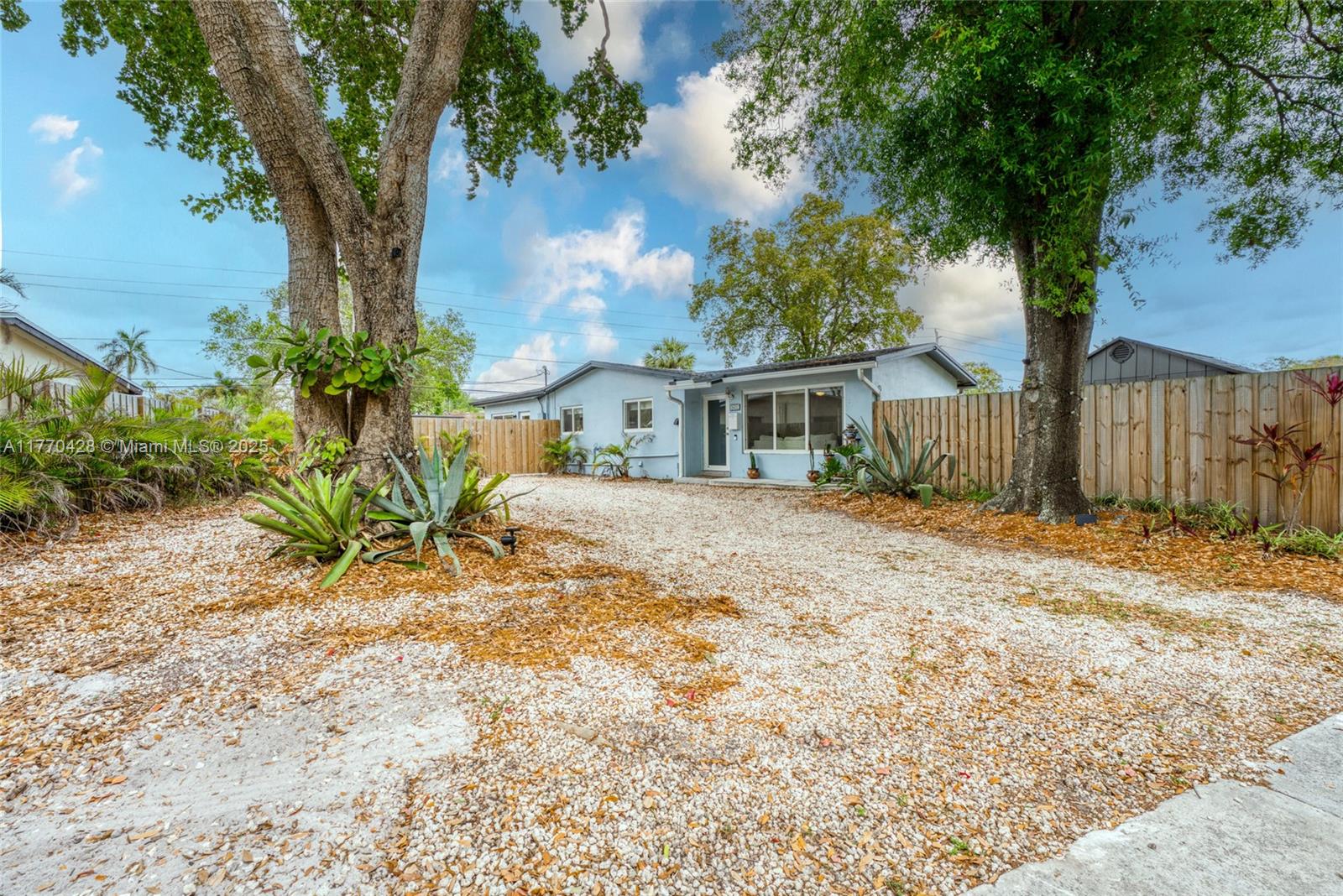 3637 Riverland Rd