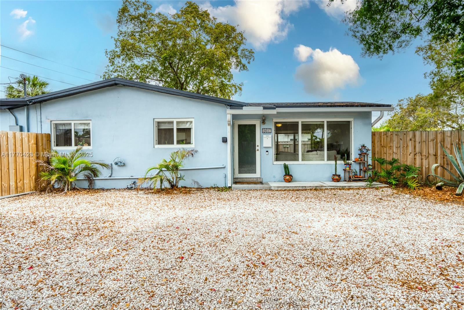 3637 Riverland Rd