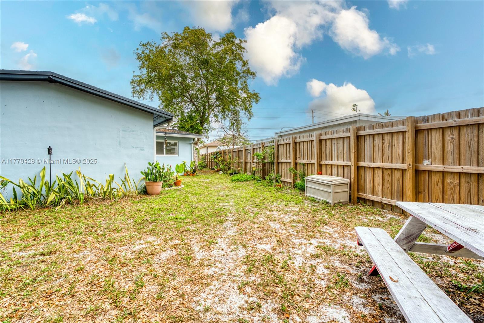 3637 Riverland Rd