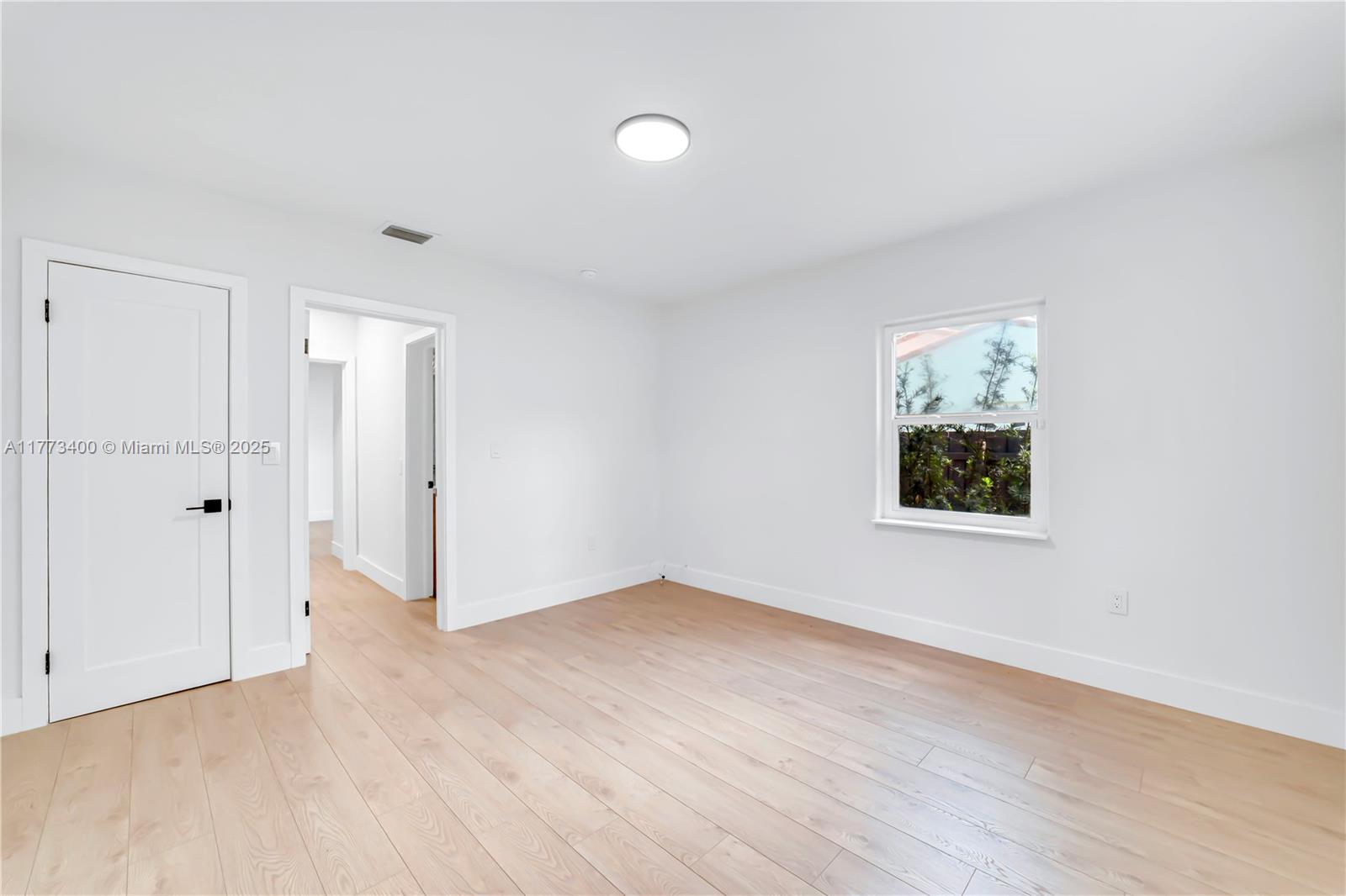 29 NE 106th St