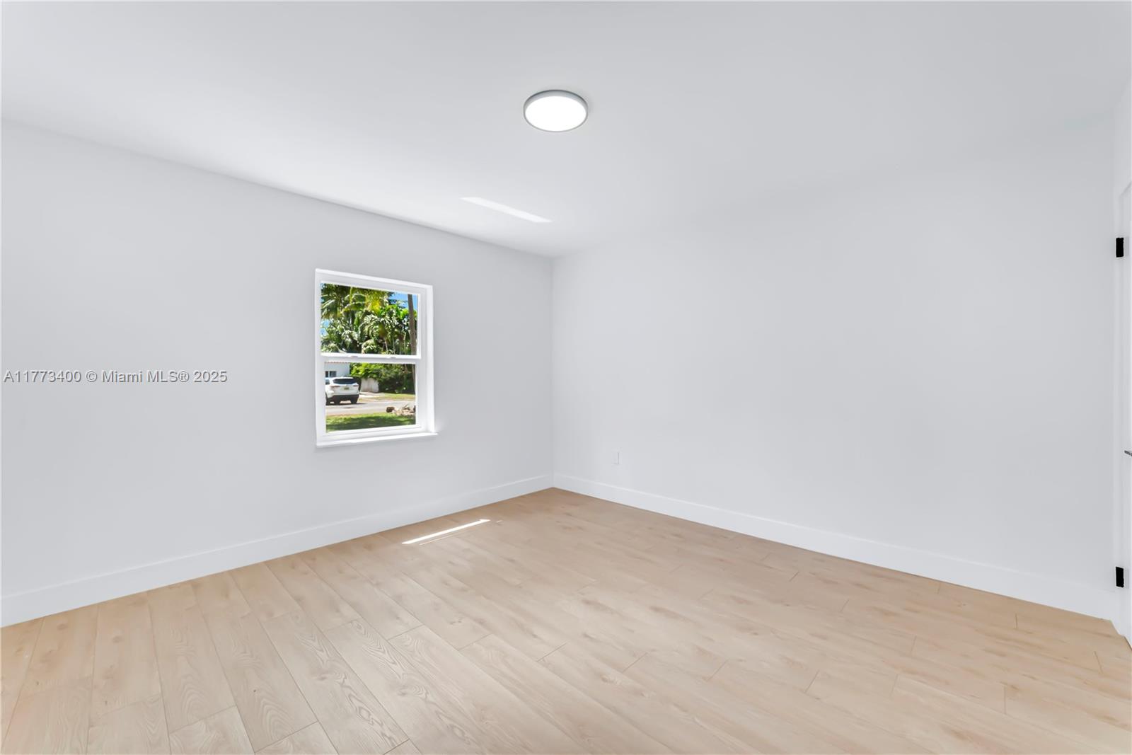 29 NE 106th St