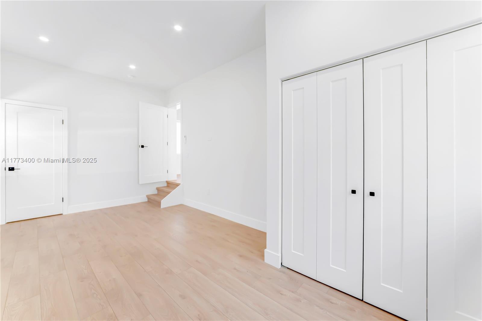 29 NE 106th St
