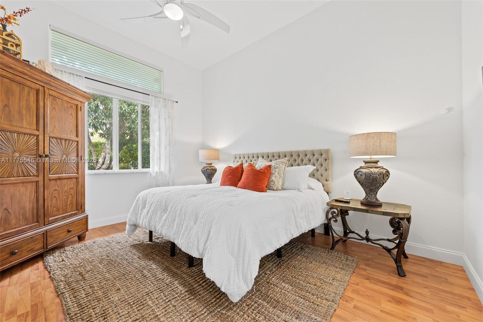 821 Crestview Cir