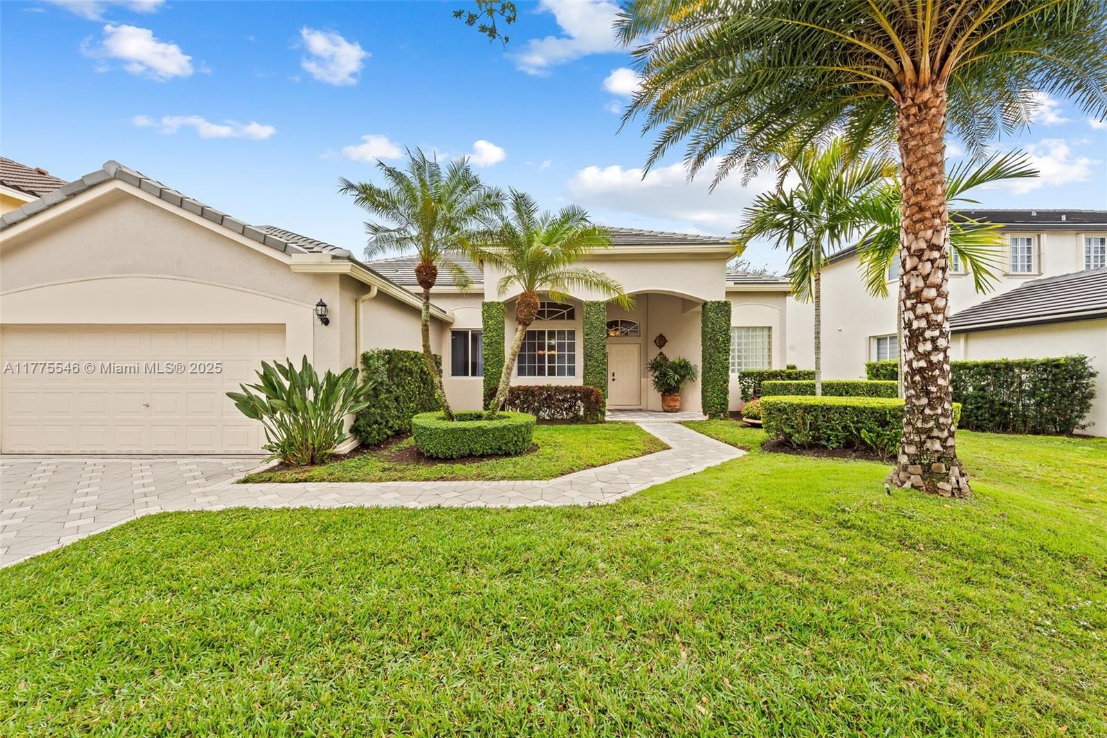 821 Crestview Cir