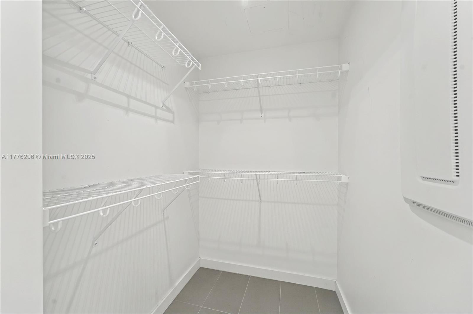 1600 NE 1st Ave # 2811