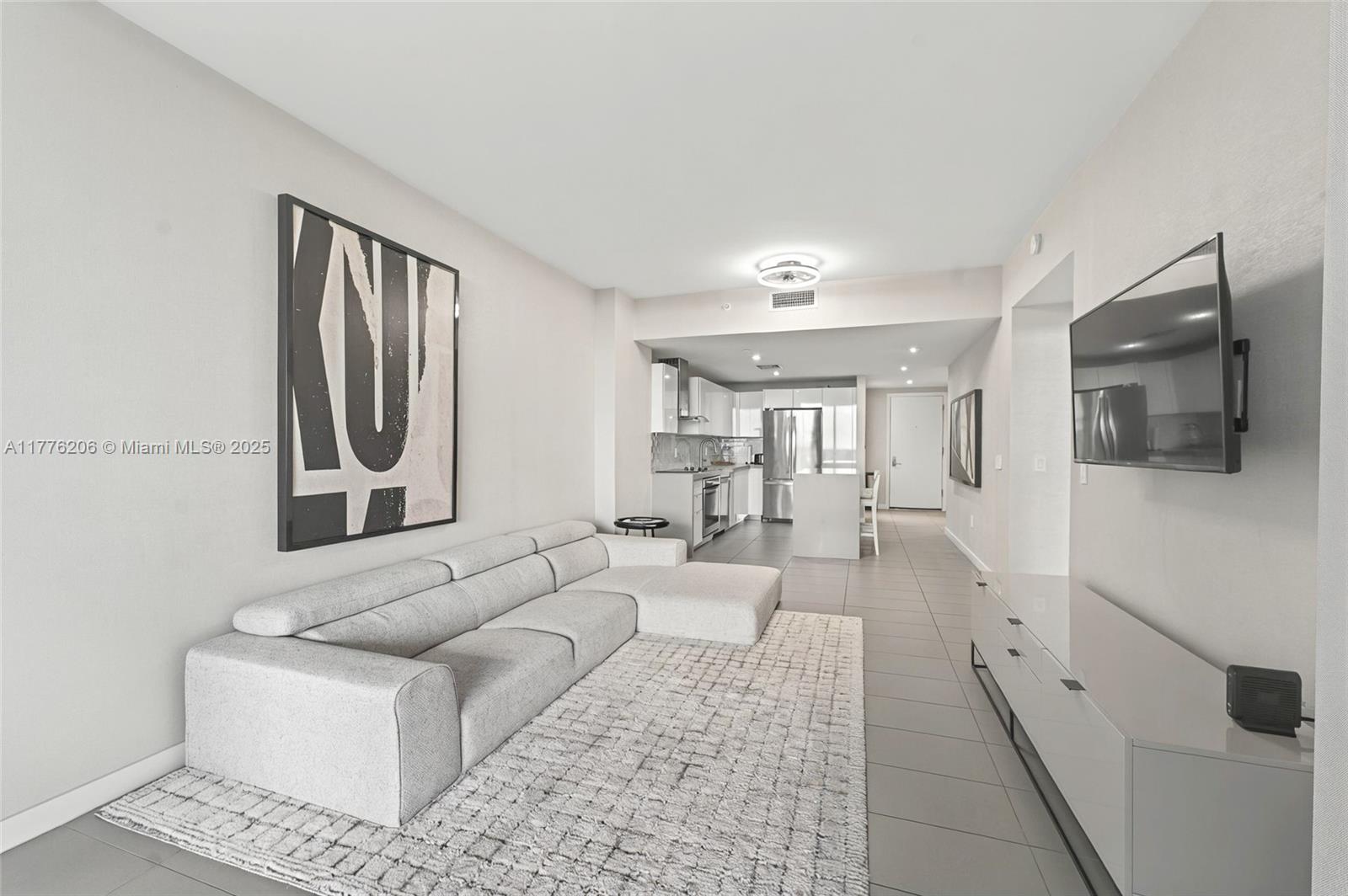 1600 NE 1st Ave # 2811