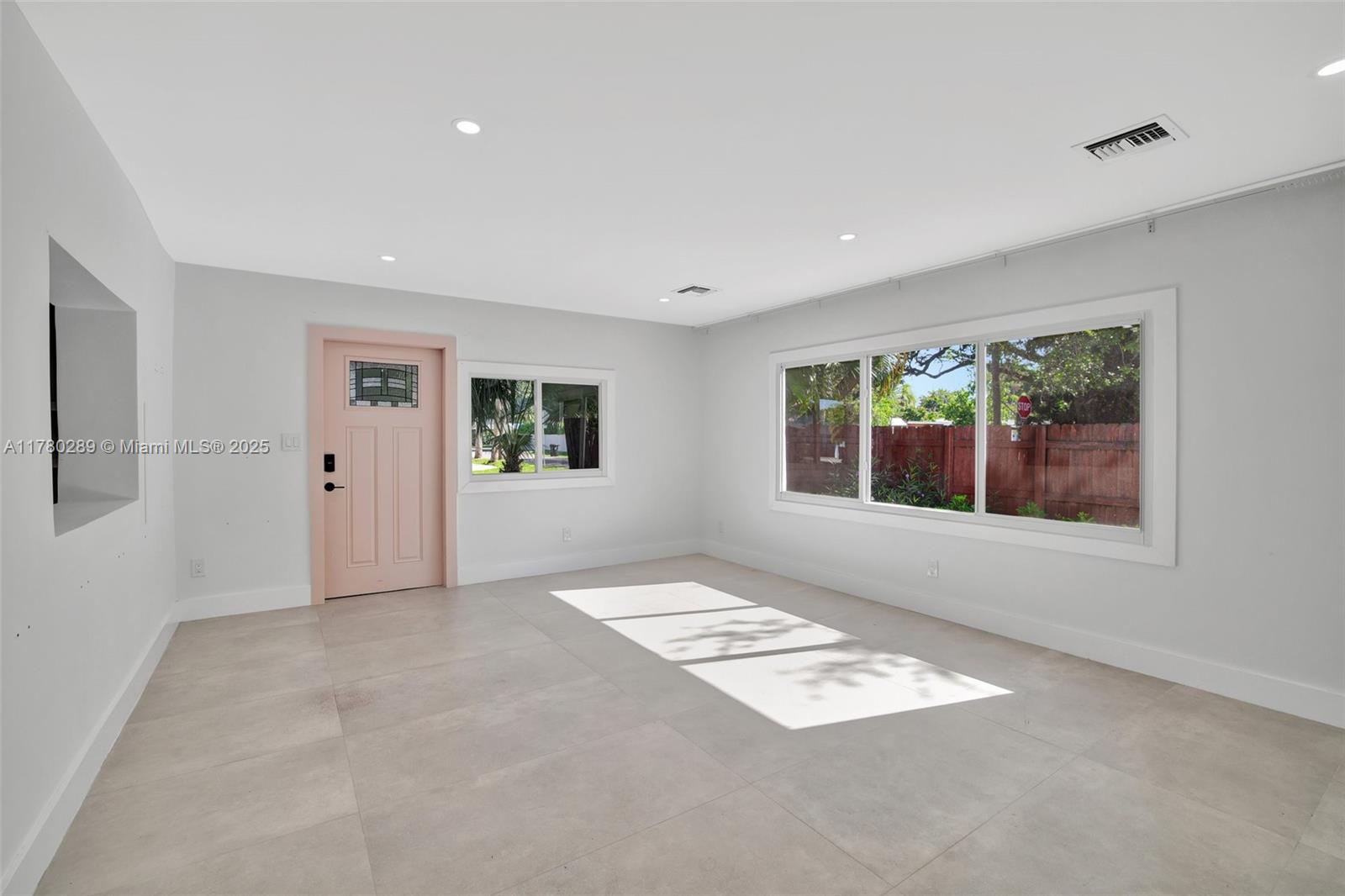 1000 SW 19th St