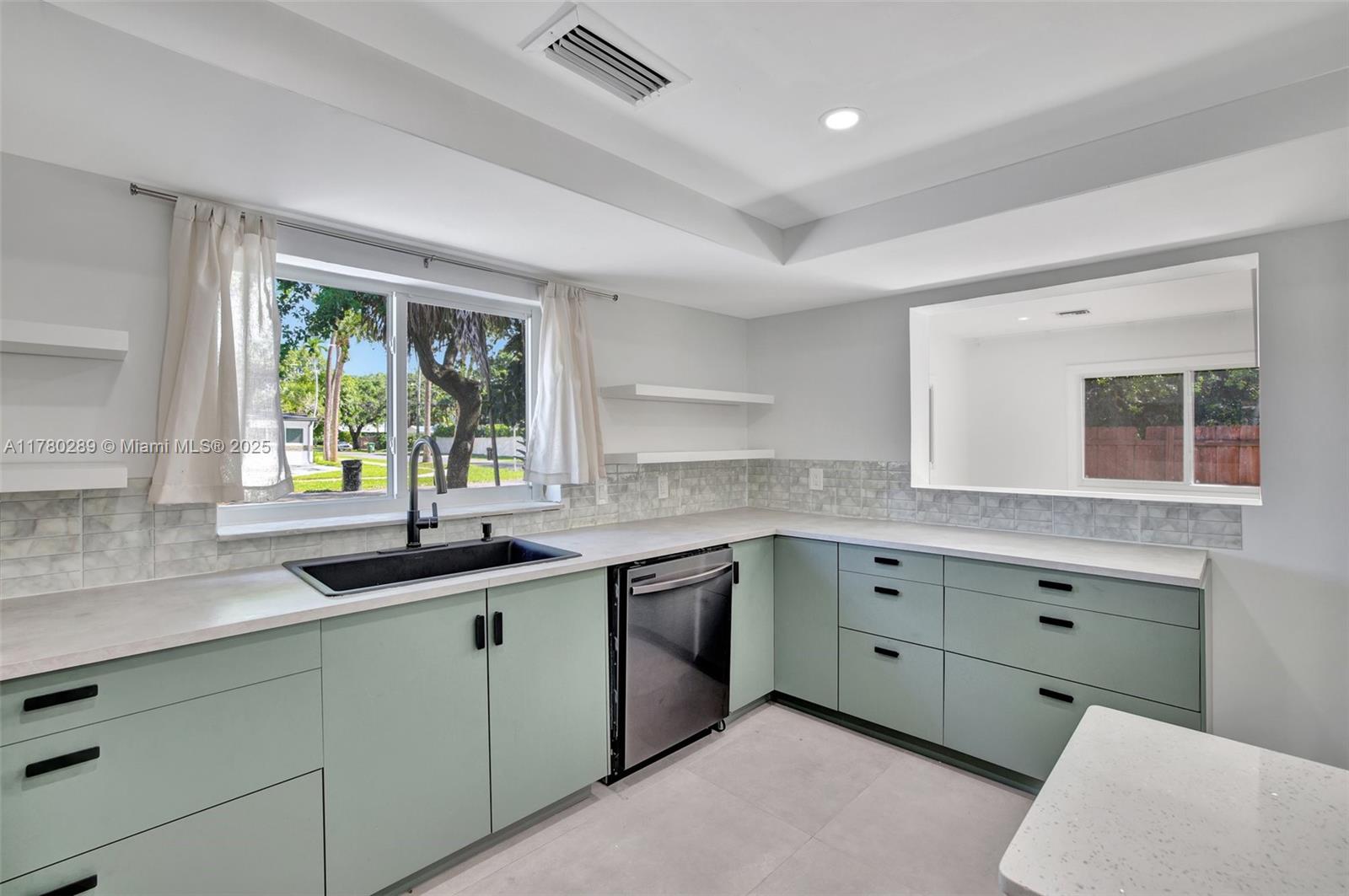 1000 SW 19th St