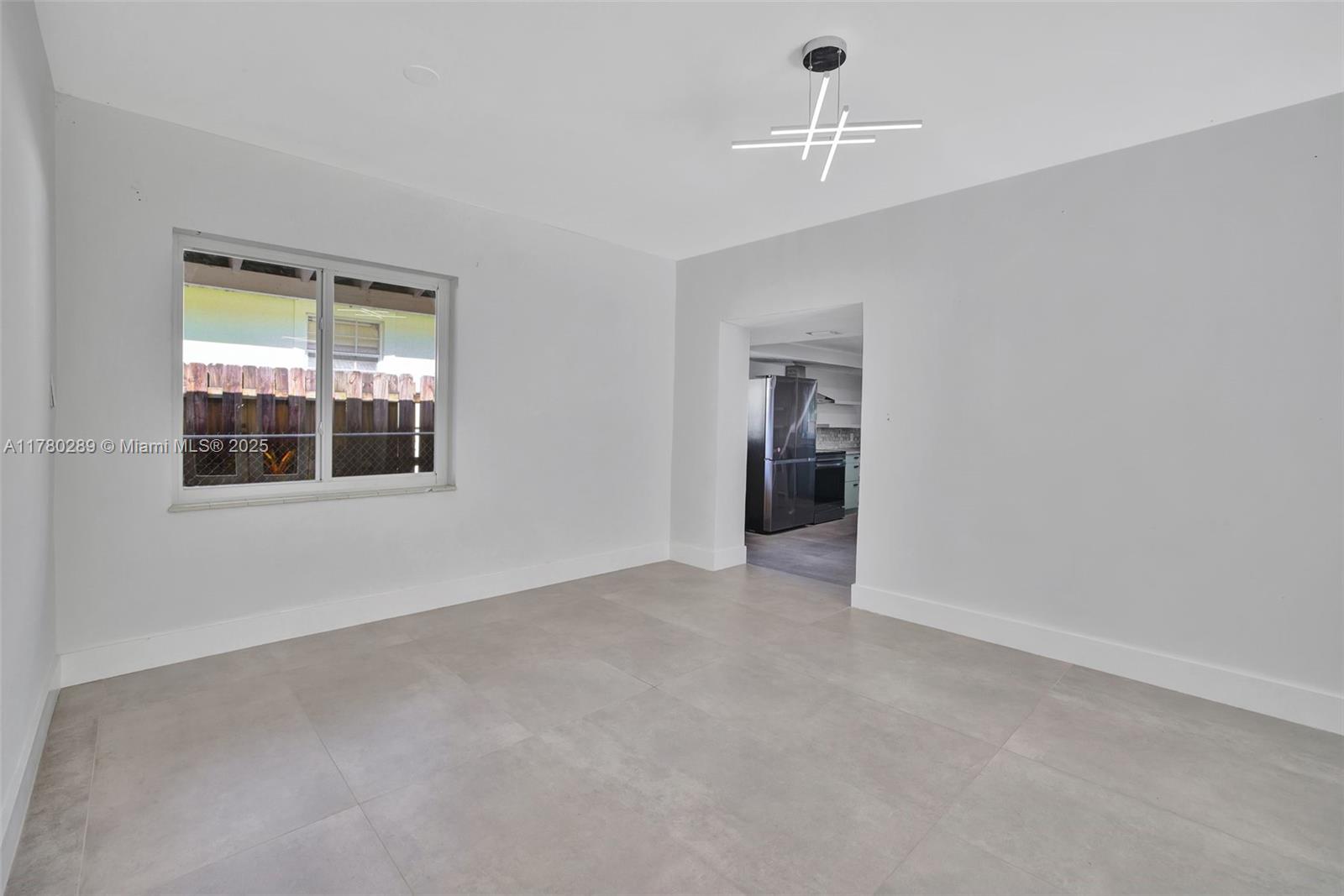 1000 SW 19th St