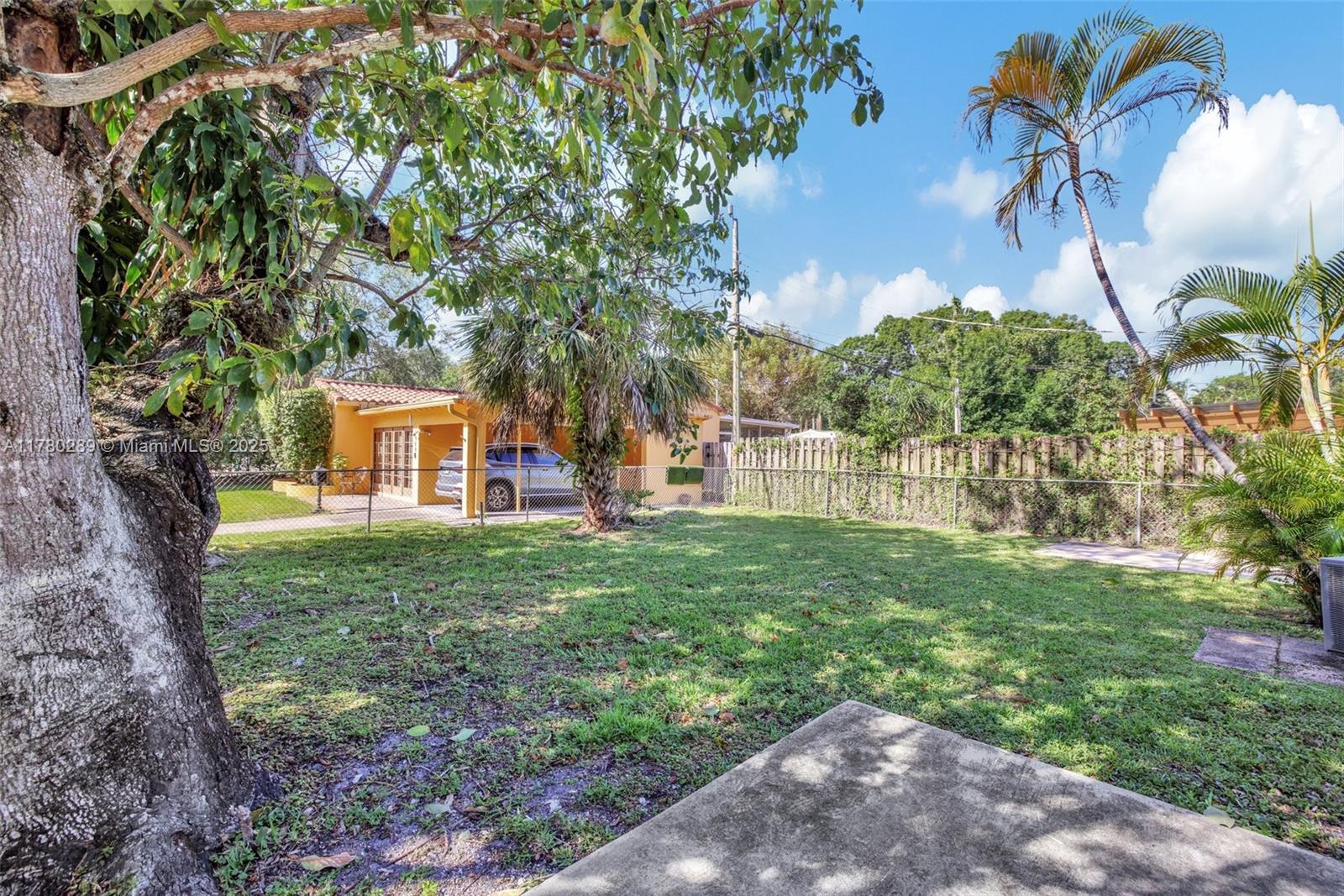 1000 SW 19th St