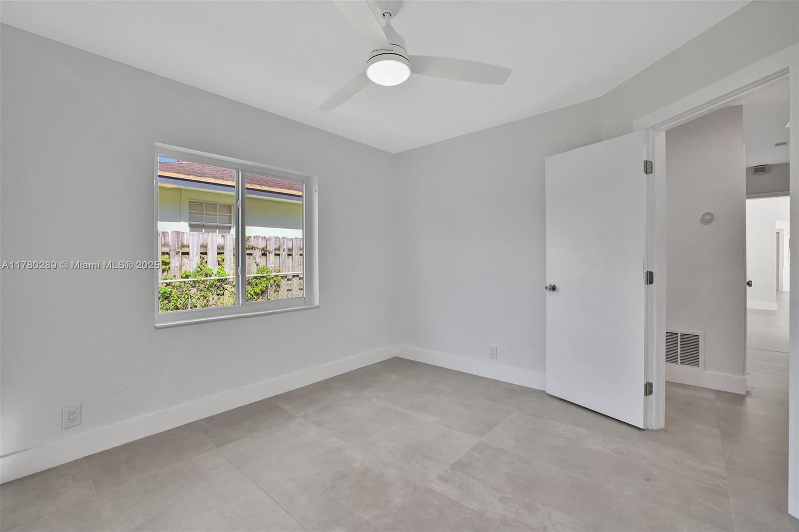 1000 SW 19th St