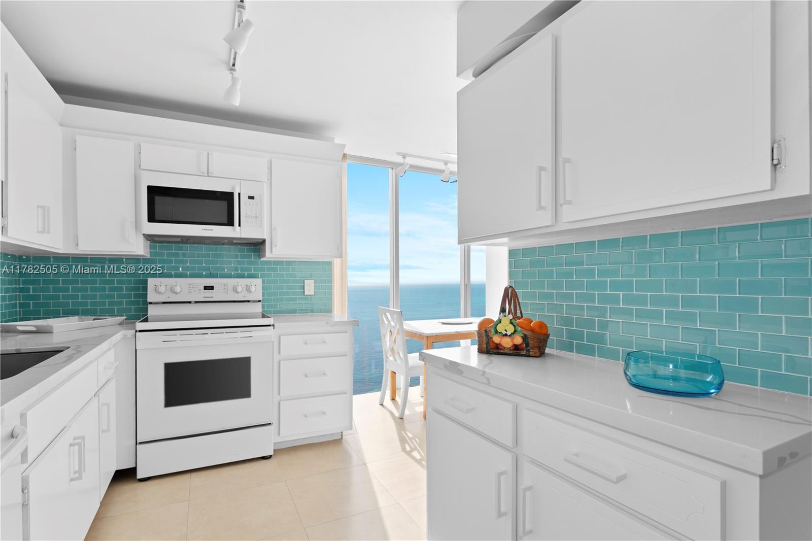 881 Ocean Dr # 24C