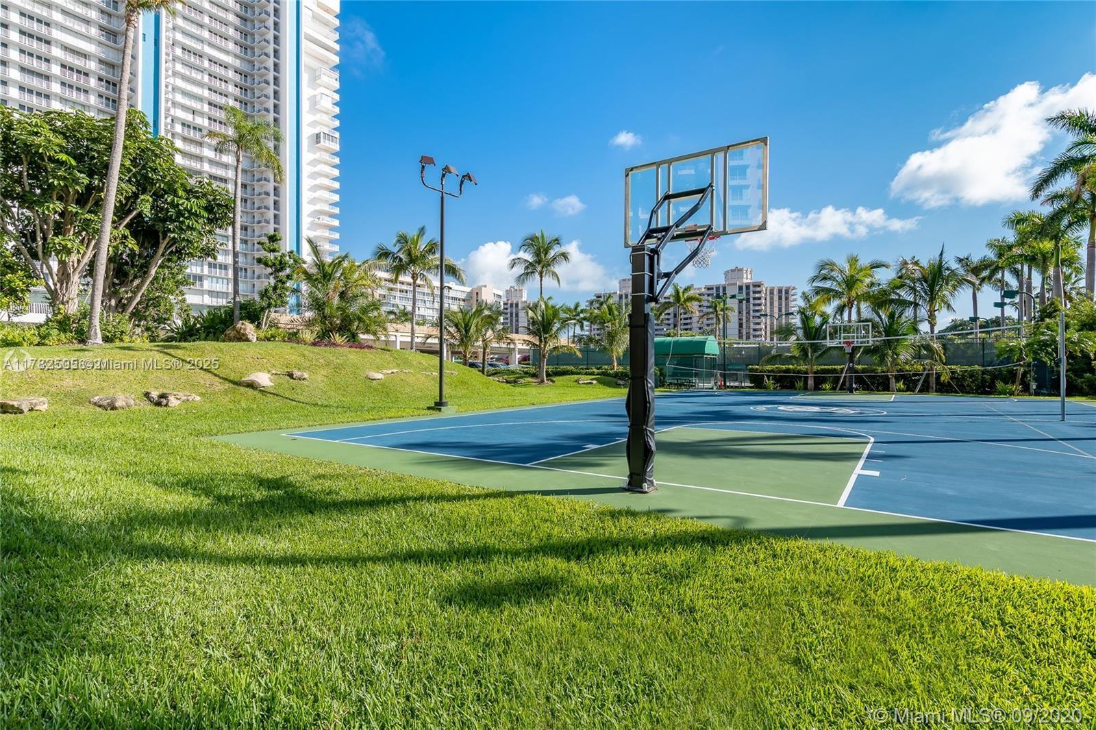 881 Ocean Dr # 24C