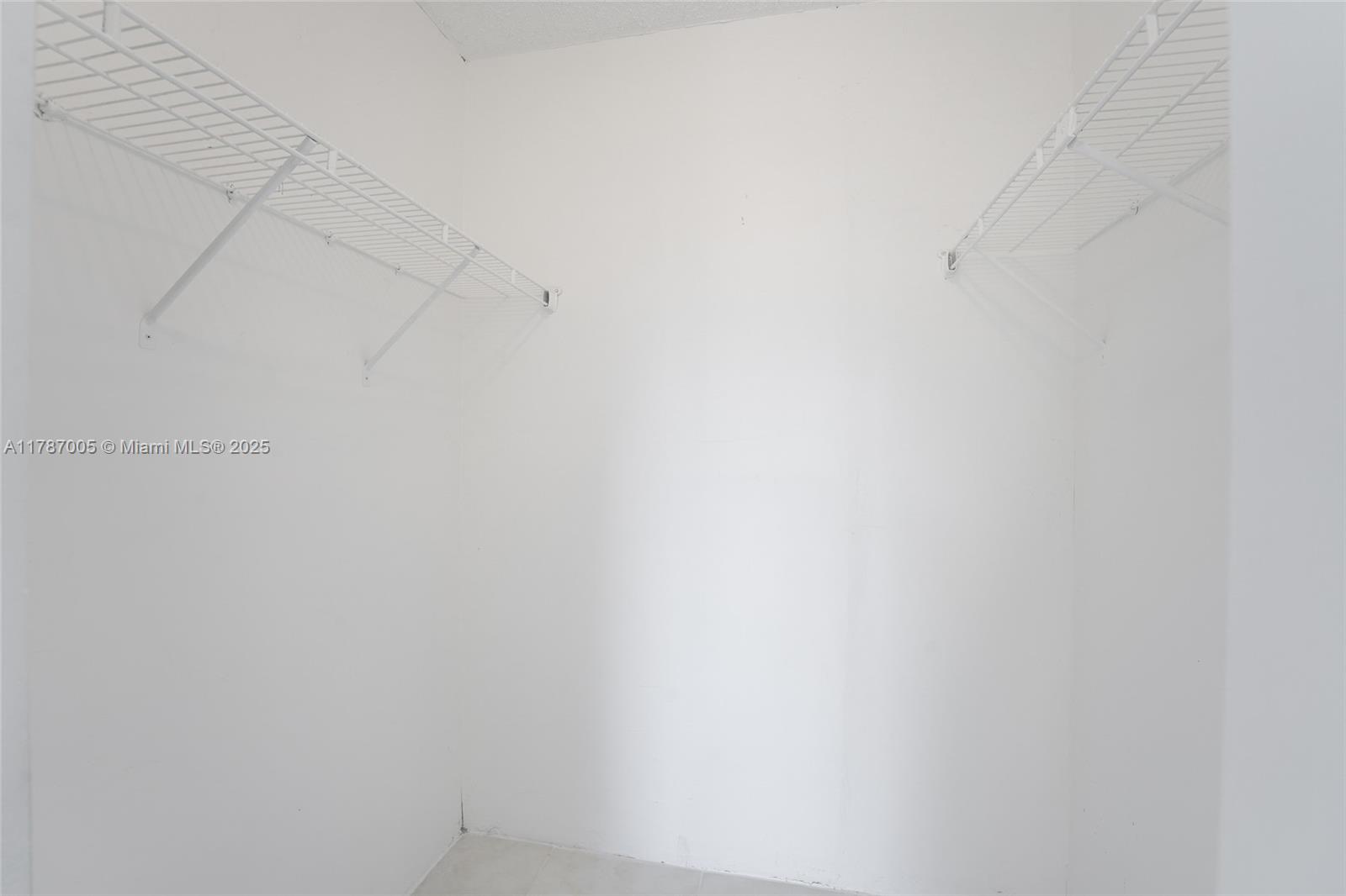 8620 N Sherman Cir # 201