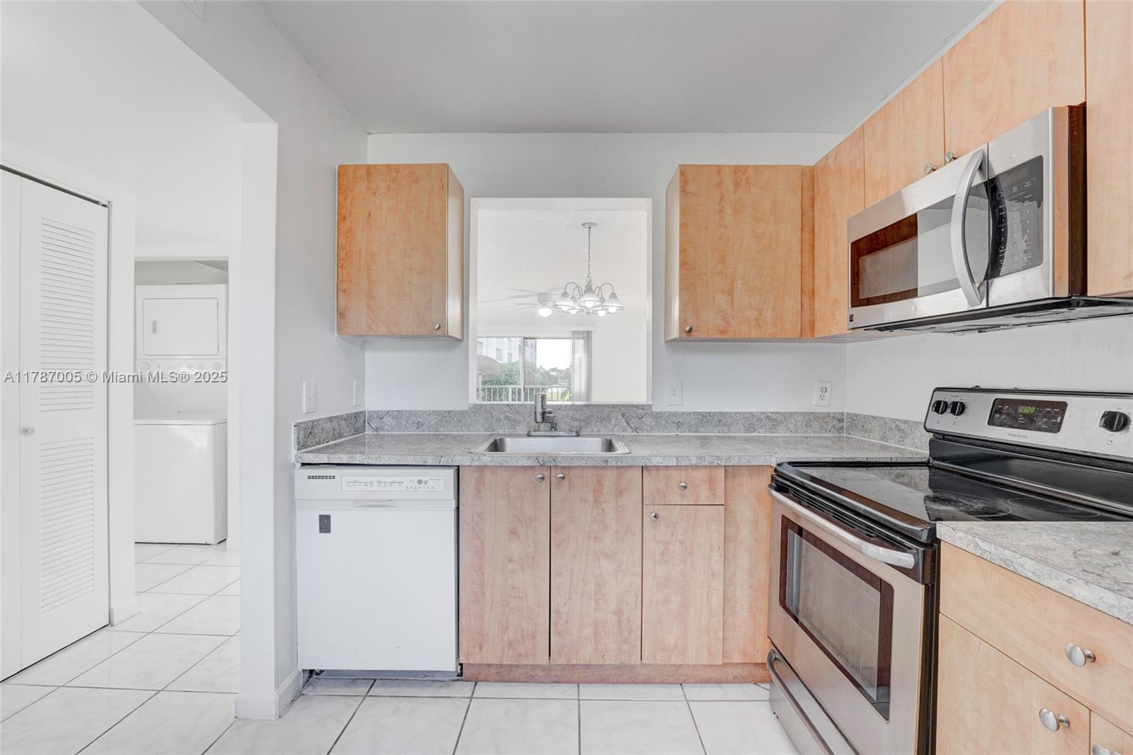 8620 N Sherman Cir # 201