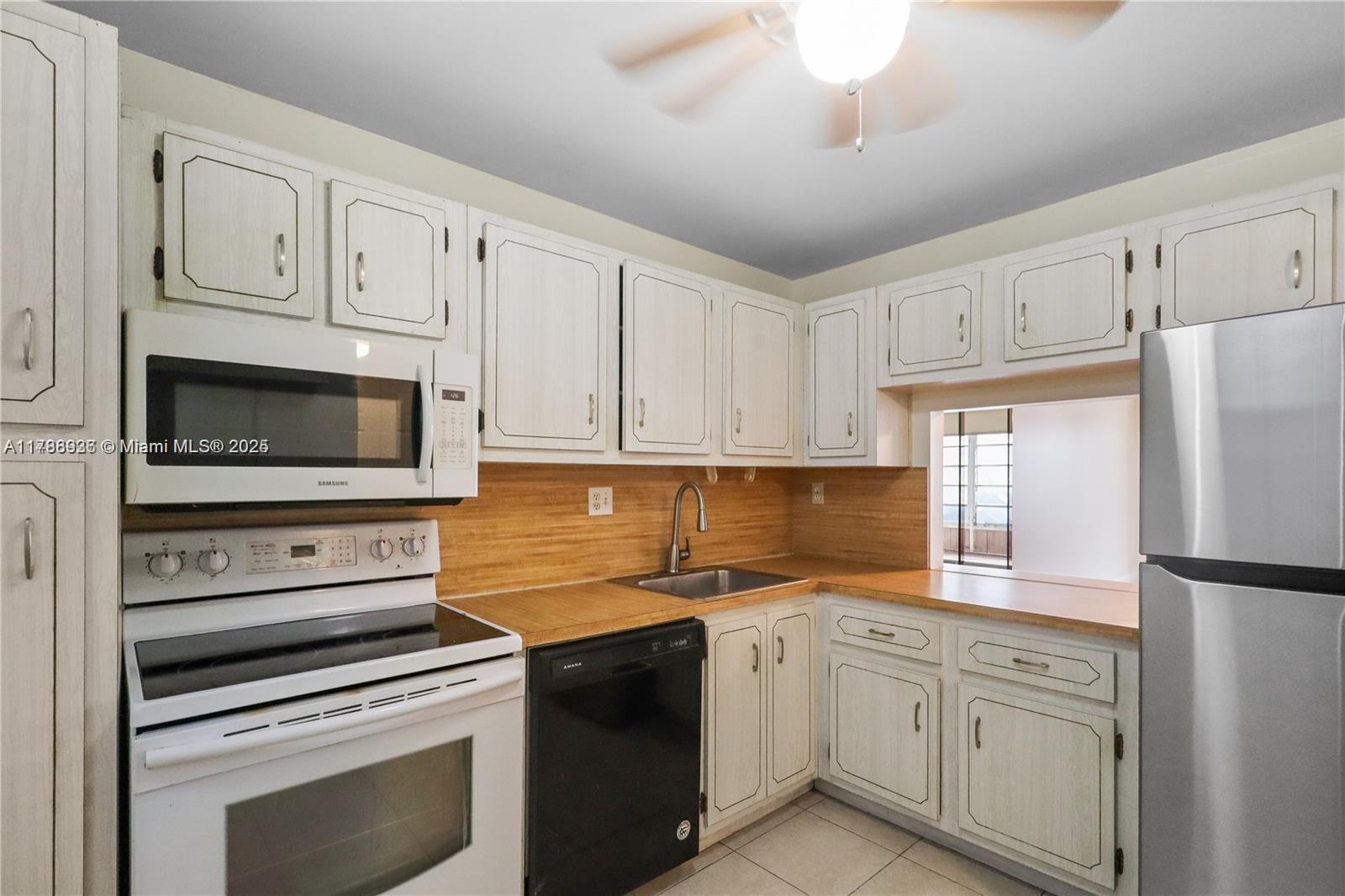 8421 Lagos De Campo Blvd # 307T