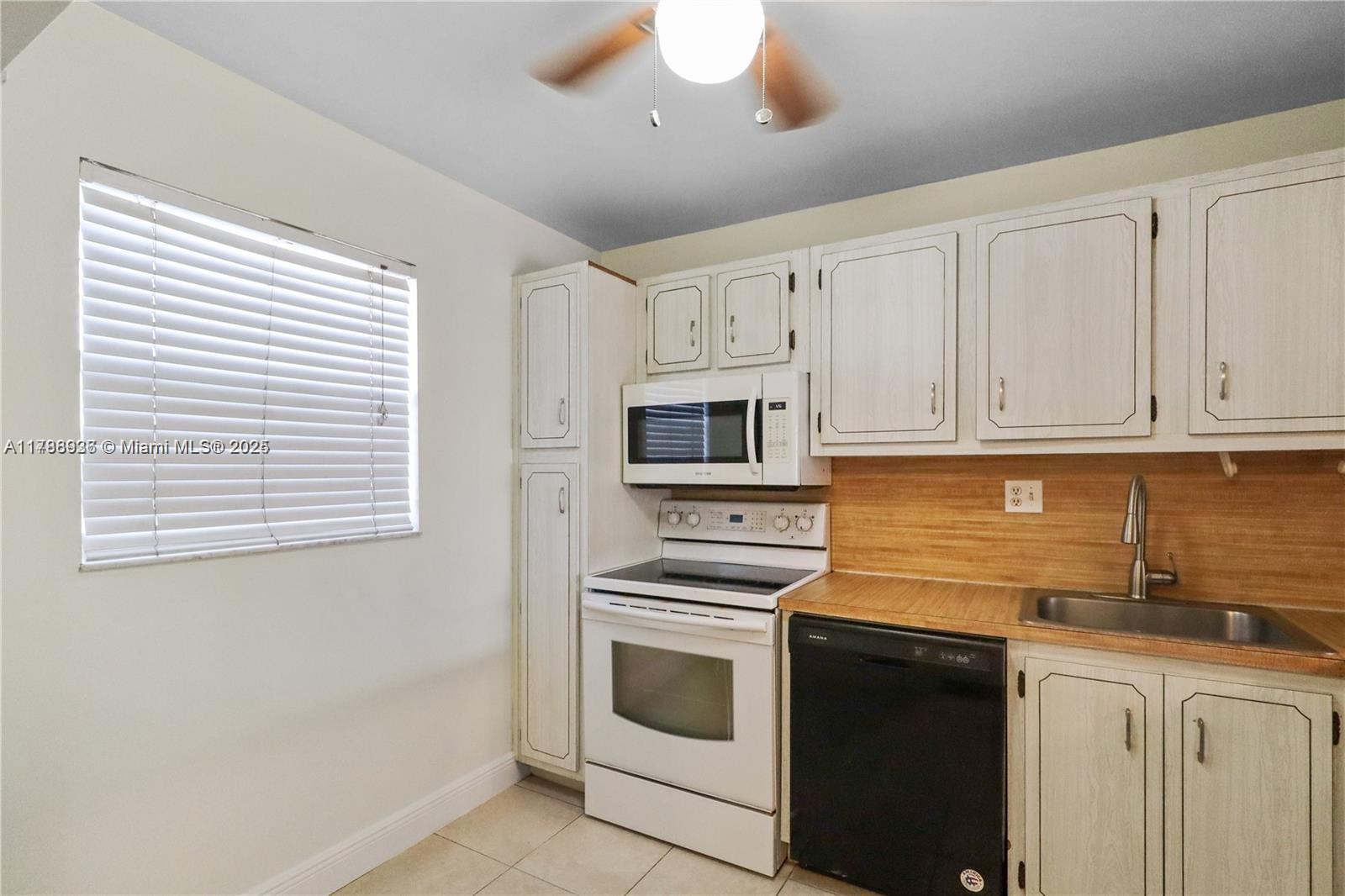 8421 Lagos De Campo Blvd # 307T