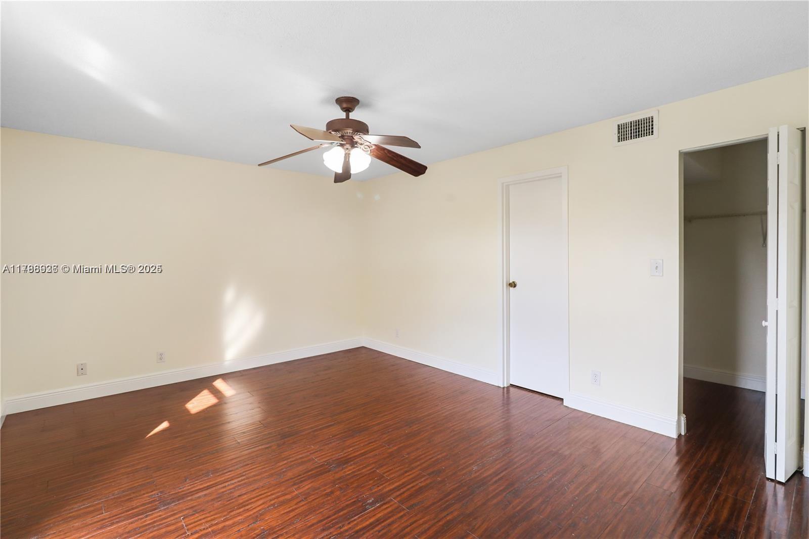 8421 Lagos De Campo Blvd # 307T