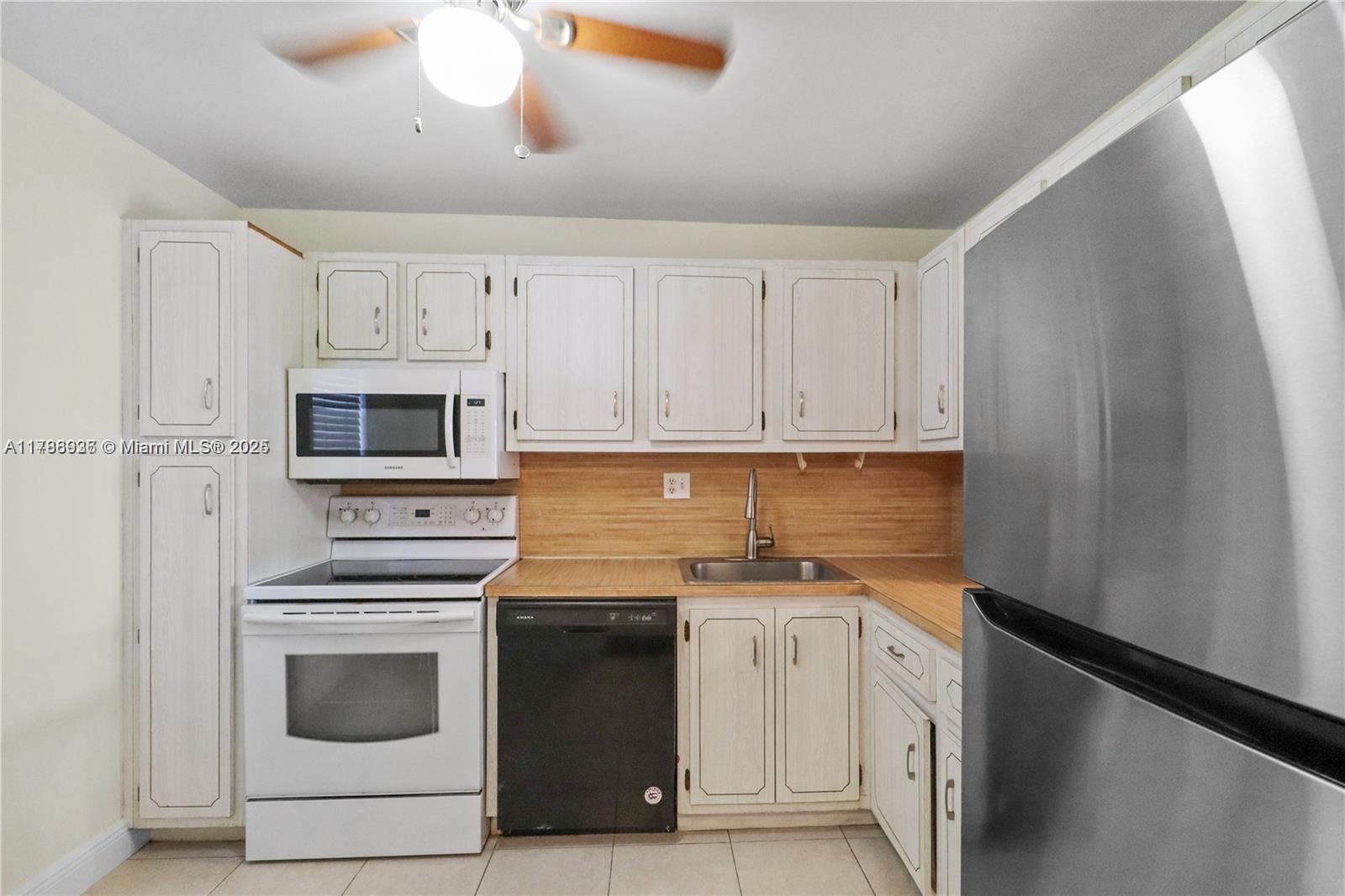8421 Lagos De Campo Blvd # 307T