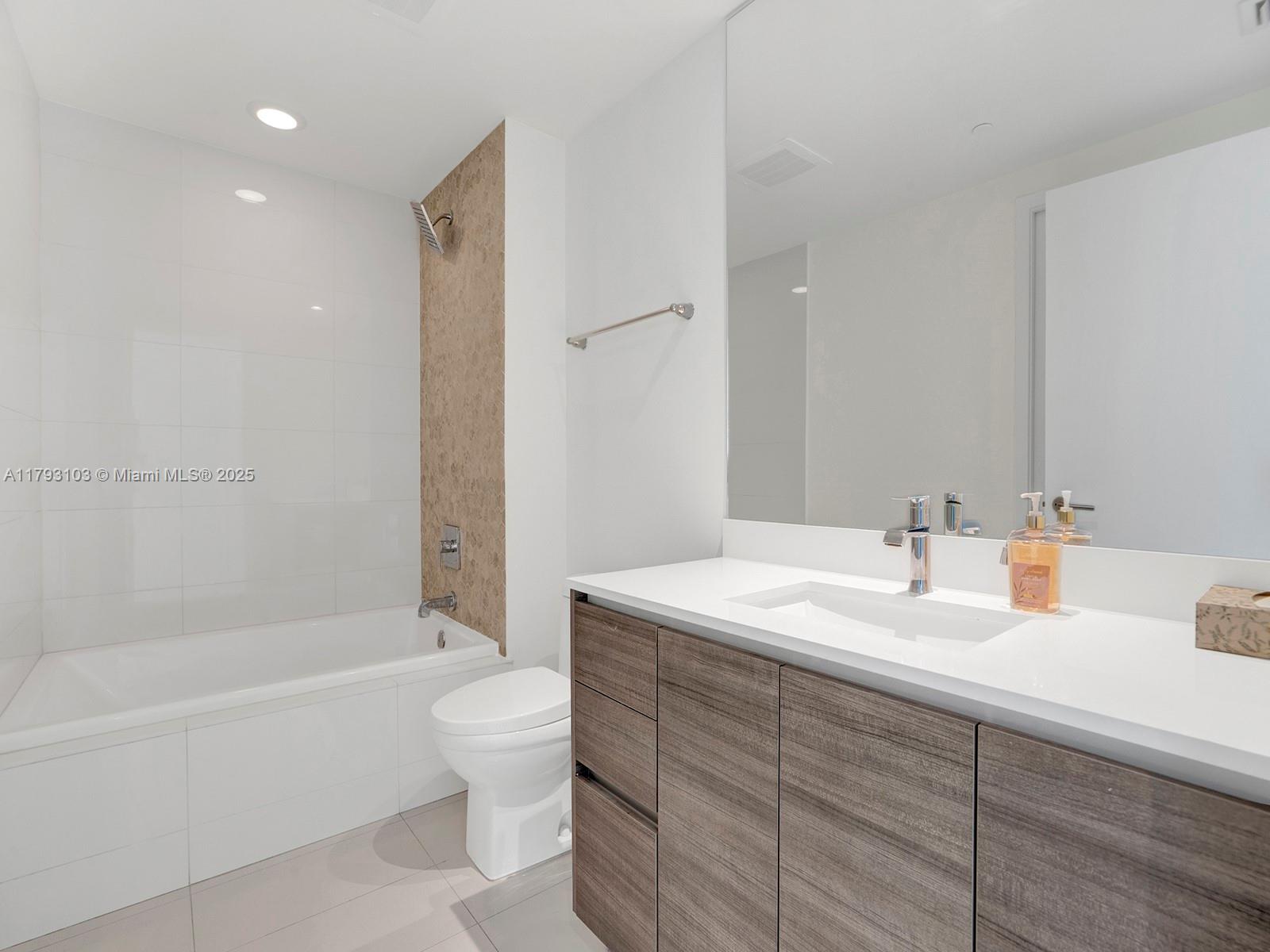 1100 S Miami Ave Unit: 3704