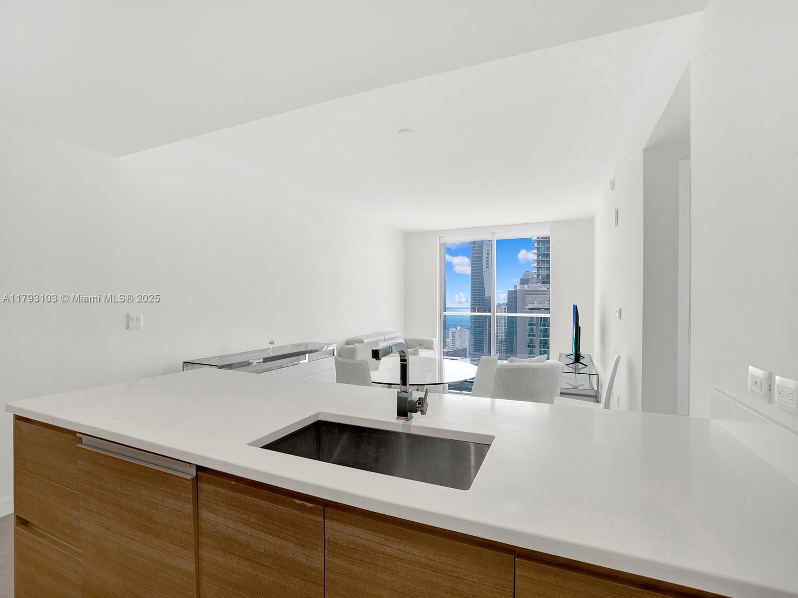 1100 S Miami Ave Unit: 3704