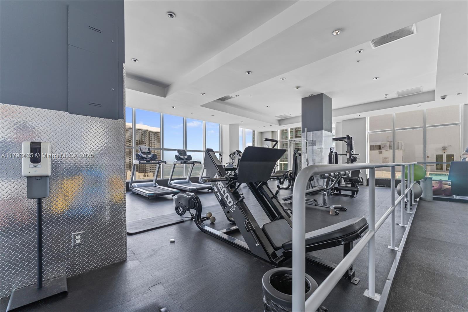 133 NE 2nd Ave # 501