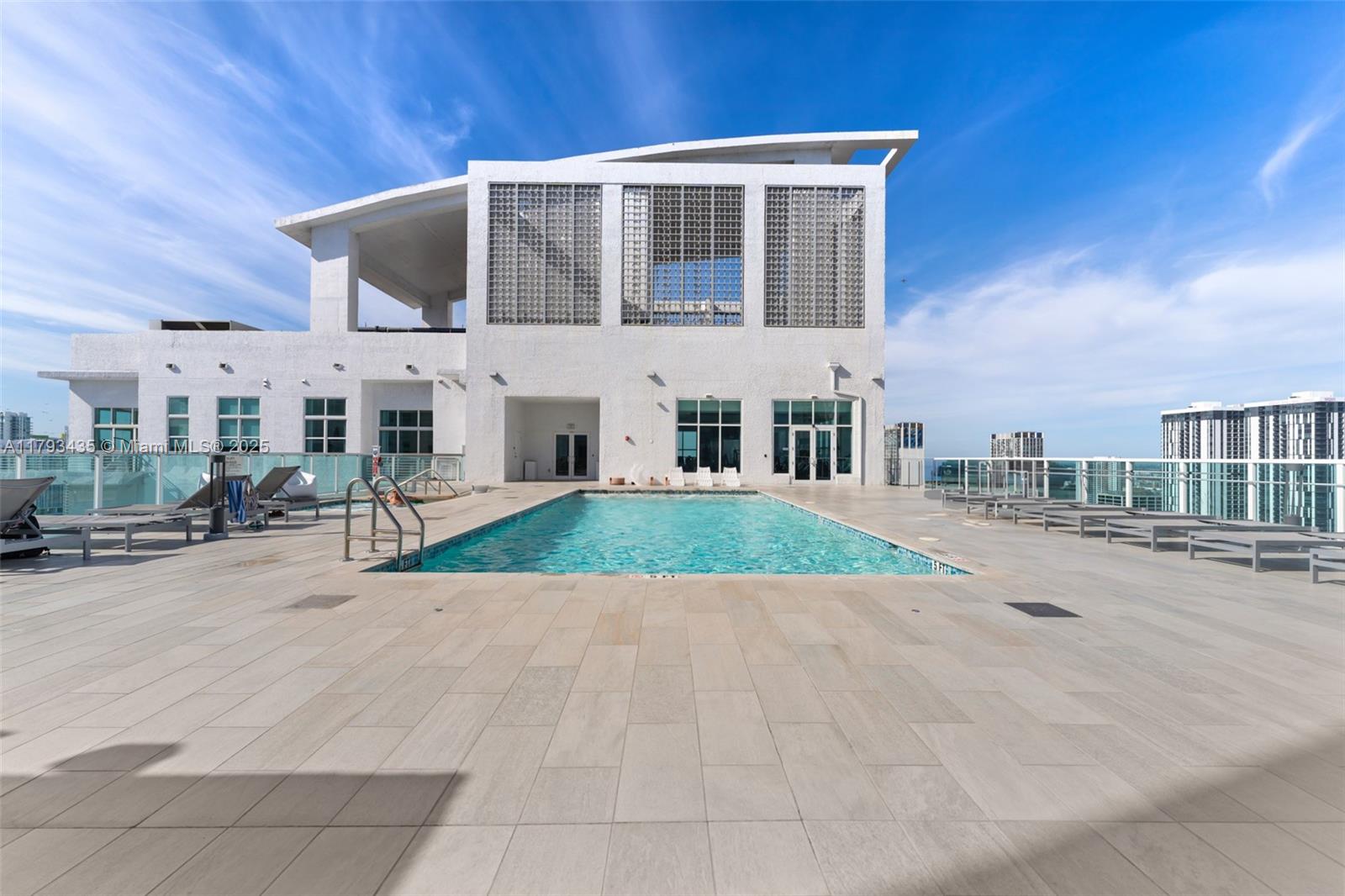 133 NE 2nd Ave # 501