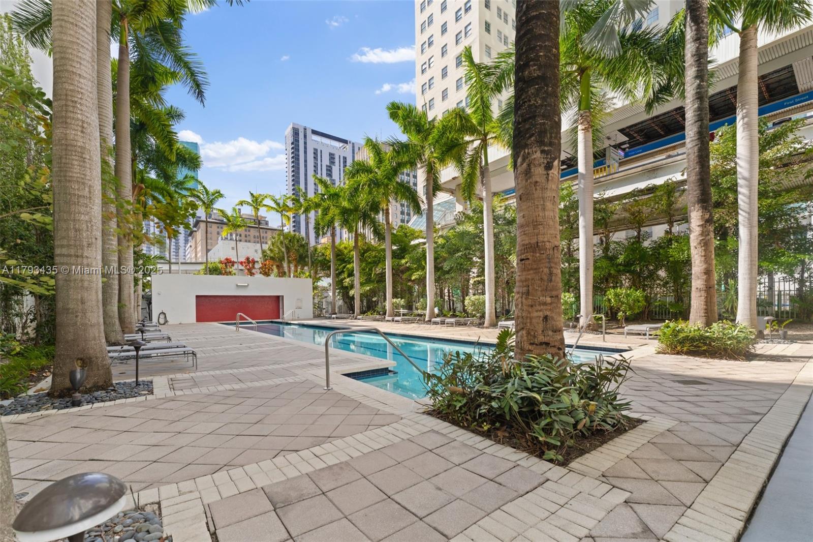 133 NE 2nd Ave # 501