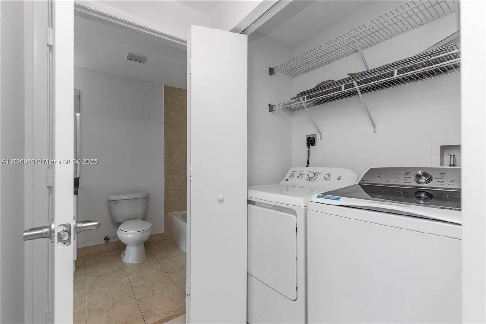 90 SW 3rd St # 3501